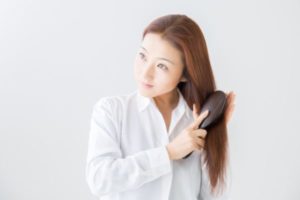 SALONIA ストレートヒートブラシ口コミ評価、簡単に使え時短できる!